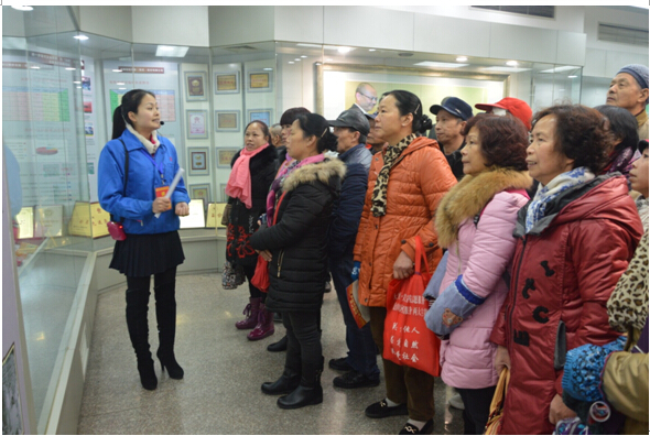 市民代表参观PG电子集团陈列室 市民代表参观PG电子集团陈列室